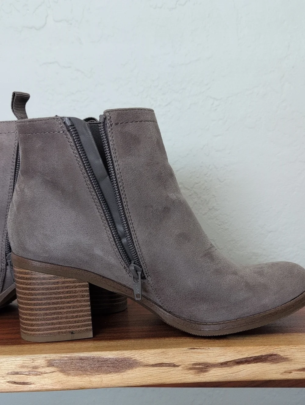 Kohls Women’s Faux  Suede Ankle Booties in Gray - Classic Side-Zip Chelsea Style